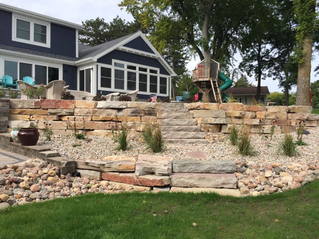 Chilton Weathered Edge outcropping rasied patio