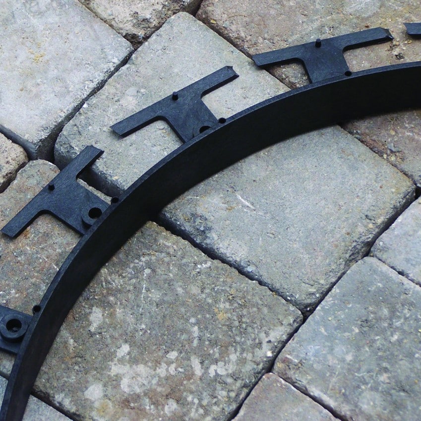 Low Profile Snap Edge Paver Edging 6' 8" - Image 3
