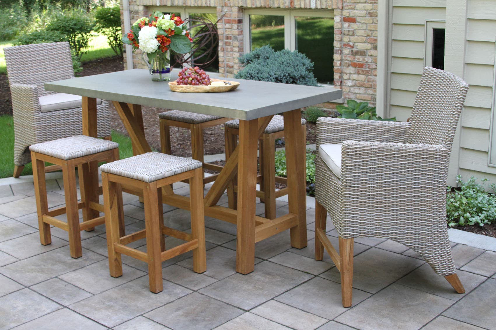 Outdoor Interiors, Balcony Height Dining Group