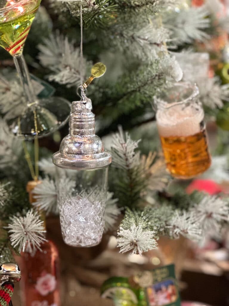 Drink shaker ornament