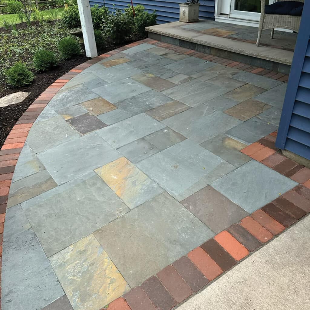 Paver combo of Whitacre Greer Northshore Blend and Bluestone